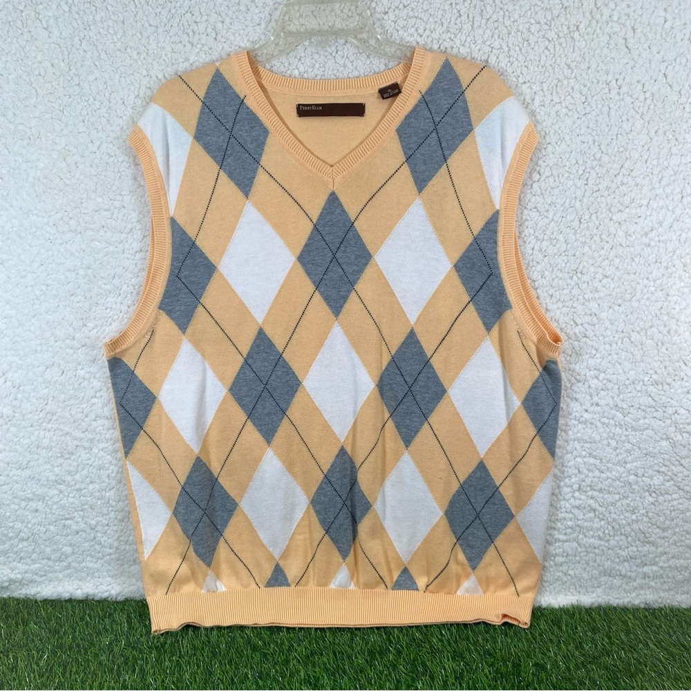 Perry Ellis Men’s V-Neck Argyle Sweater Vest Light Orange Peach and Gray Size XL